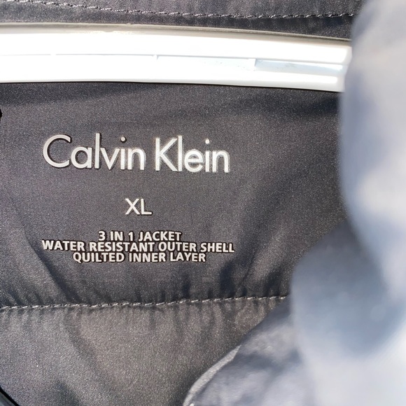 Calvin Klein coat Size XL Gray. Good condition - Picture 2 of 3